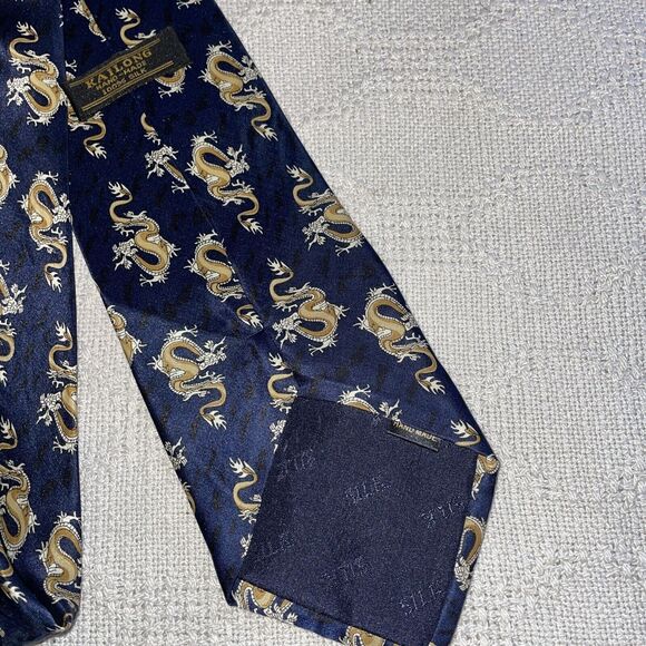 Kailong Dress Tie Mens Size 56 Long 4 Wide Blue Dragon Motif 100% Silk Hand Made - Picture 9 of 12